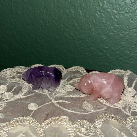 Pair natural crystal carved pigs - Picture 2 of 7